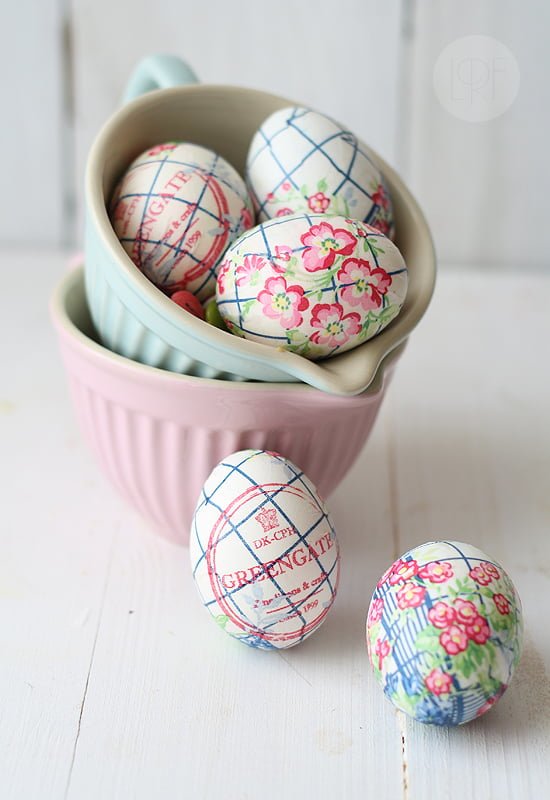 Huevos de Pascua. Decoración de Pascua. Figuras de huevo