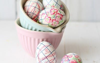 Cómo decorar huevos de Pascua (con servilletas)