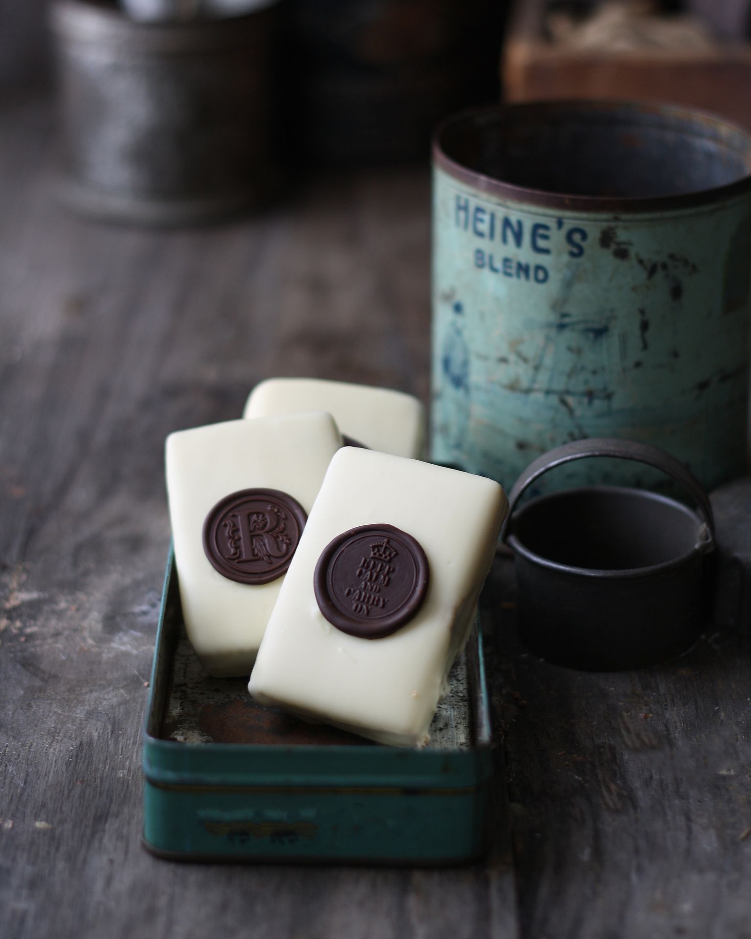 Galletas de chocolate y barquillo